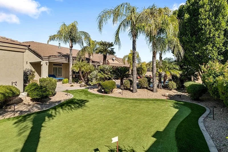 Mini Resort! Heated Pool and Spa, Pickleball Court, Putting Green in Mesa, Arizona, United States — photo 5