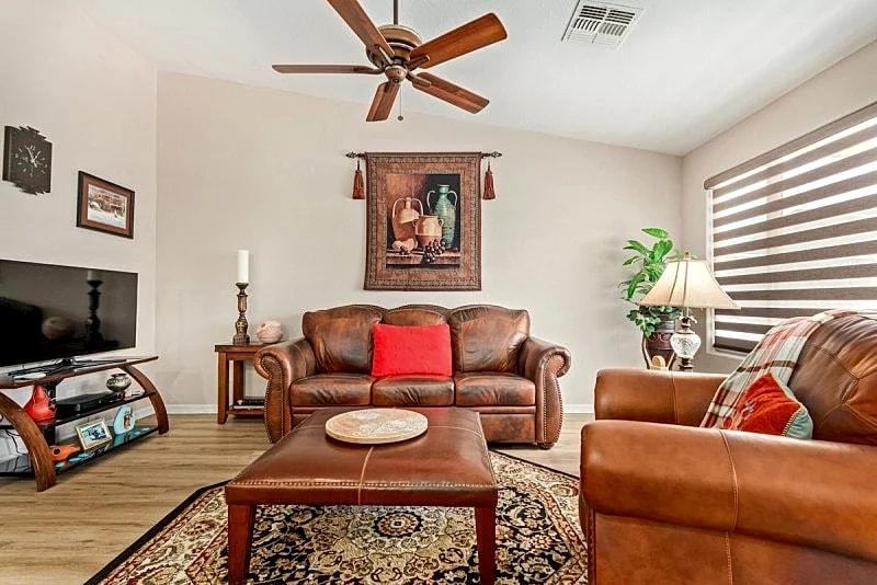 55+ Solera Chandler! Golf Community with Private Backyard! 30 Night Minimum. in Chandler, Arizona, United States — photo 3