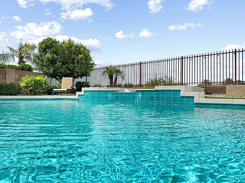 Golf Views, Heated Pool, Spa, Grass, Games FUN!