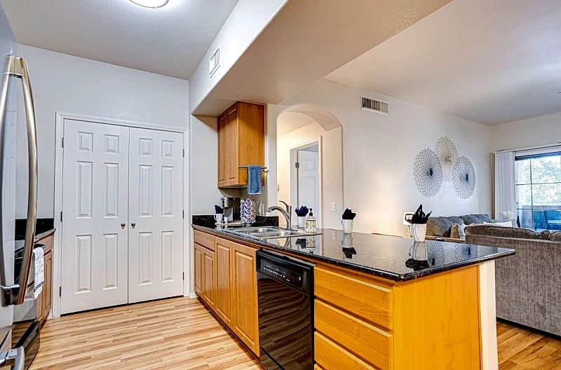 Delightful Condo! Heated Pools and Hiking! Gated Community. in Mesa, Arizona, United States — photo 5