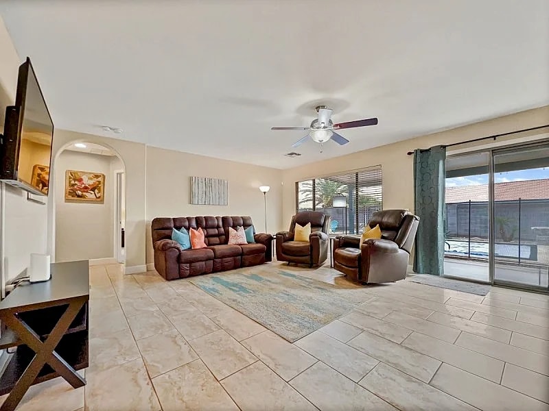 Relaxing 4 Bedroom Home with Sparkling Heated Pool! in Queen Creek, Arizona, United States — photo 5