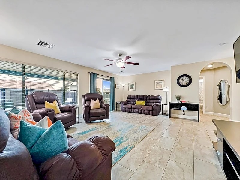Relaxing 4 Bedroom Home with Sparkling Heated Pool! in Queen Creek, Arizona, United States — photo 3
