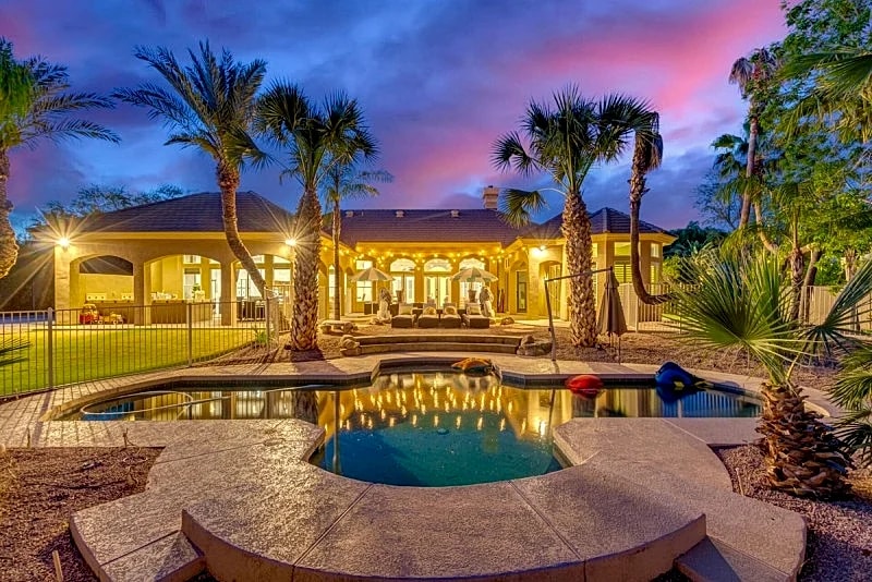 Luxury Family Retreat with Resort-Style Amenities