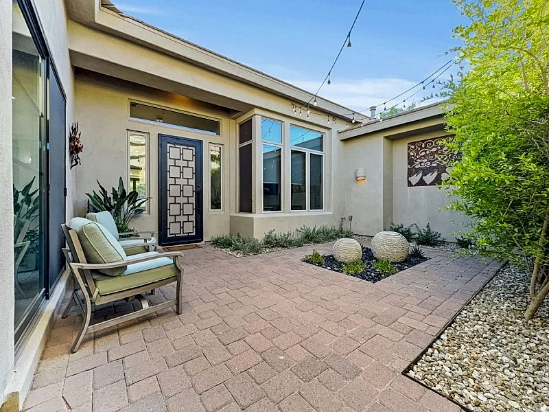 Elite Living! Epic Views! Pool, Hot Tub, Firepit. Putting Green. 30 Night Min.