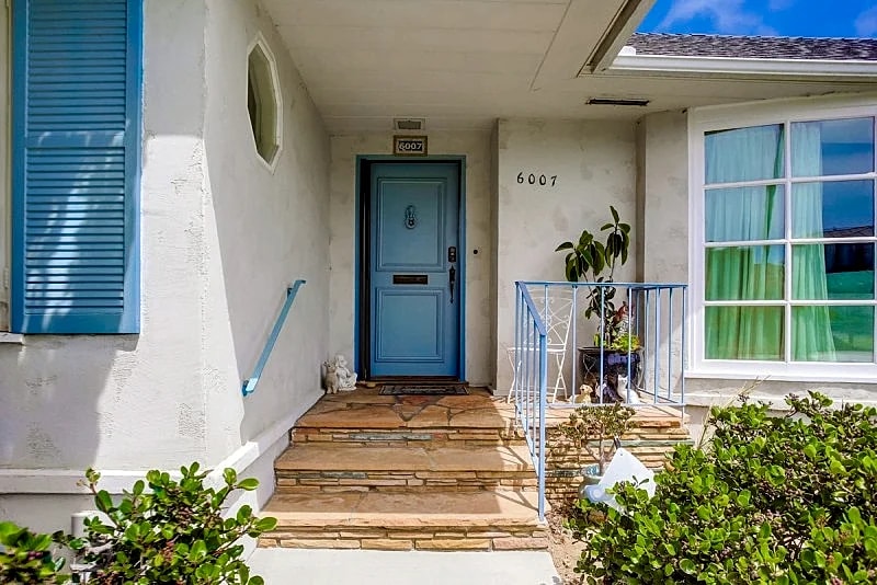 Opera House - 3 Bedroom 2 Bath home with private back garden in San Diego, California, United States — photo 2