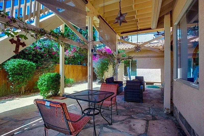 The Jewel: Located in La Jolla walking distance to Beach, Shops and Restaurants in San Diego, California, United States — photo 4