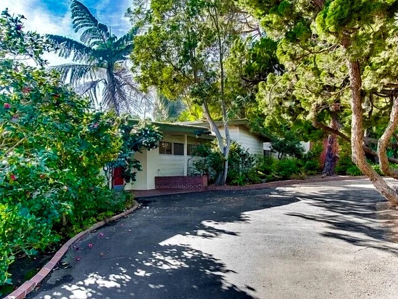 Point Loma Woods with pool in beautiful mid century home. in San Diego, California, United States — photo 5