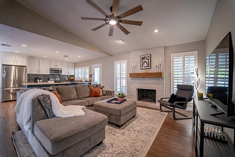 Heated Pool. Fully Remodeled! Dog Friendly! in Chandler, Arizona, United States — photo 2