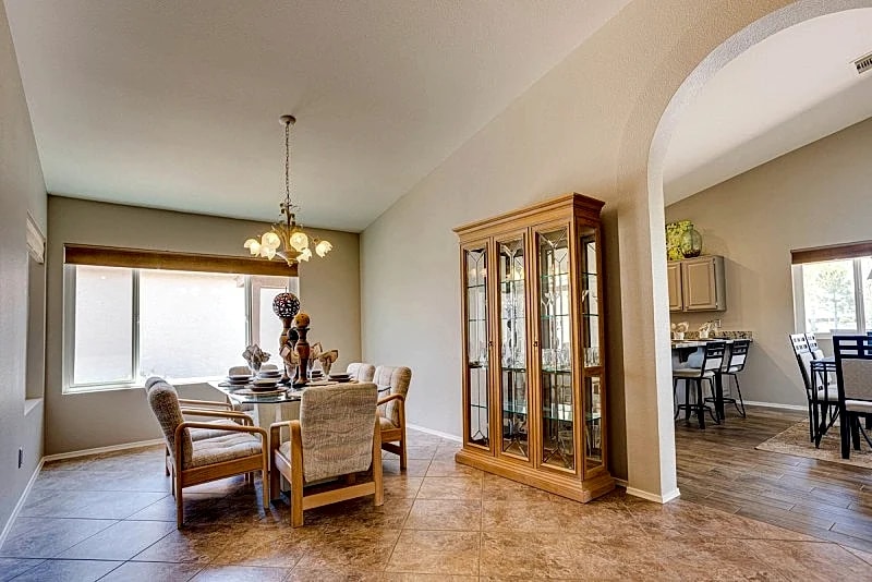 Golf Course Home. Sun Lakes. Amenities Galore. in Chandler, Arizona, United States — photo 4