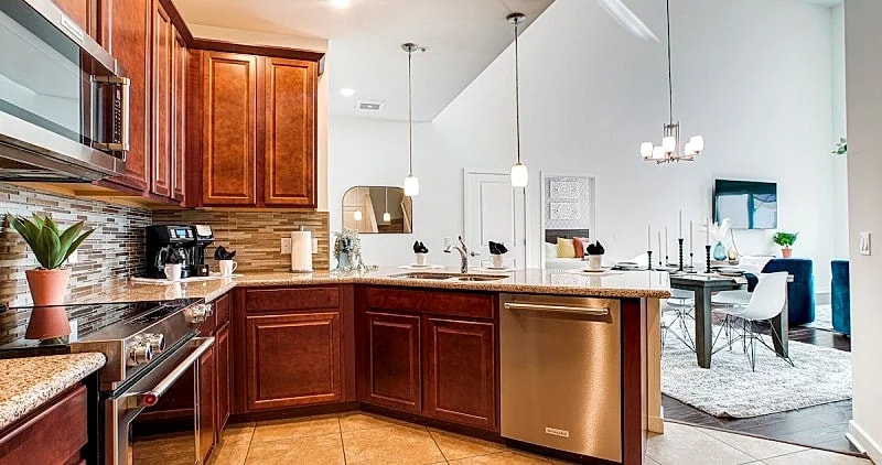Penthouse, Resort Pool, Canal and Mountain Views! in Chandler, Arizona, United States — photo 3