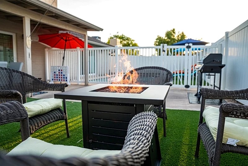 2 King Suites! Sparkling Heated Pool, Fire Pit and Shuffleboard! in Chandler, Arizona, United States — photo 2