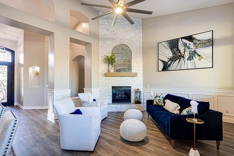 Massive Custom! Sparkling Fenced Pool! Sleeps 12. in Mesa, Arizona, United States — photo 3
