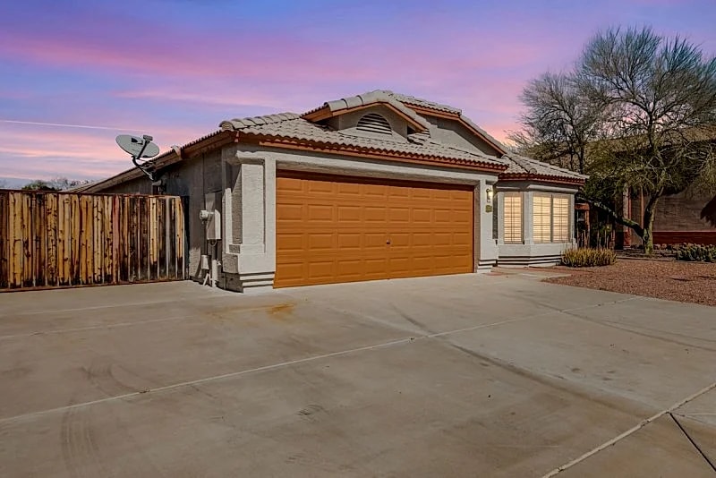 Peoria Perfect! Stadiums Within Minutes! Sleeps 6. Pet Friendly. in Phoenix, Arizona, United States — photo 2