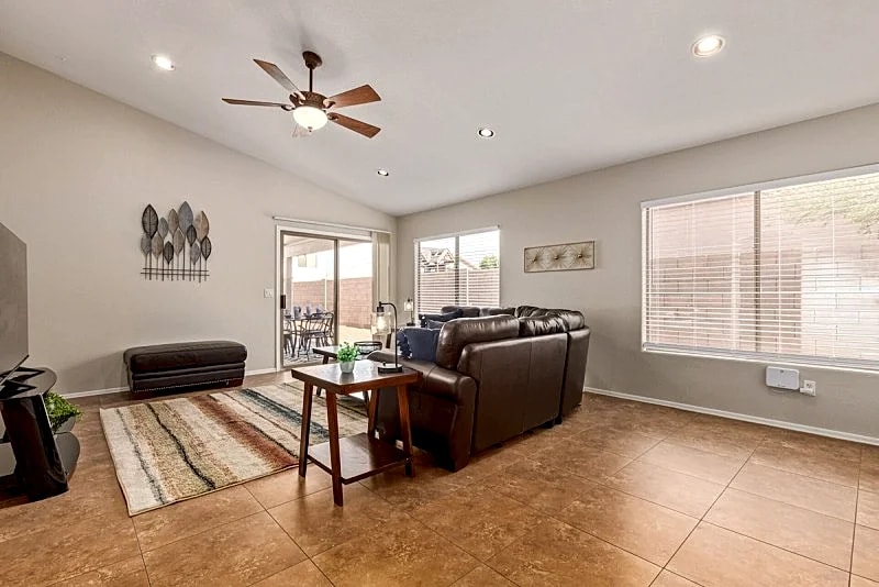 Peoria Perfect! Stadiums Within Minutes! Sleeps 6. Pet Friendly. in Phoenix, Arizona, United States — photo 3