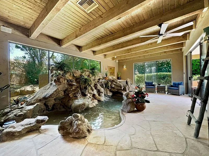 Special Grotto Spa Home, Heated Pool. Private and Secluded Resort Home!