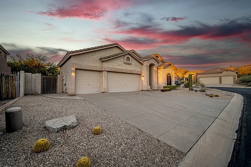 Heated Pool. Modern Luxury Community Amenities. in Mesa, Arizona, United States — photo 4