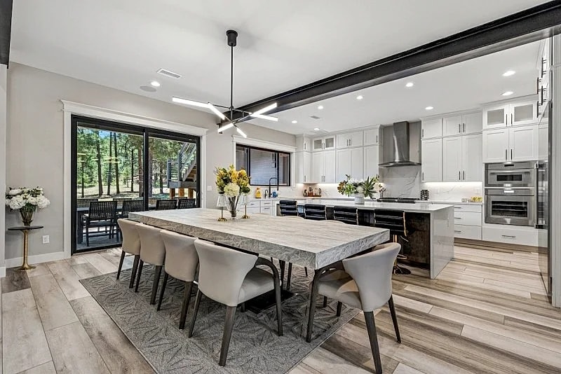 **Luxurious Forest Retreat in Woody Mountain Estates** in Flagstaff, Arizona, United States — photo 5