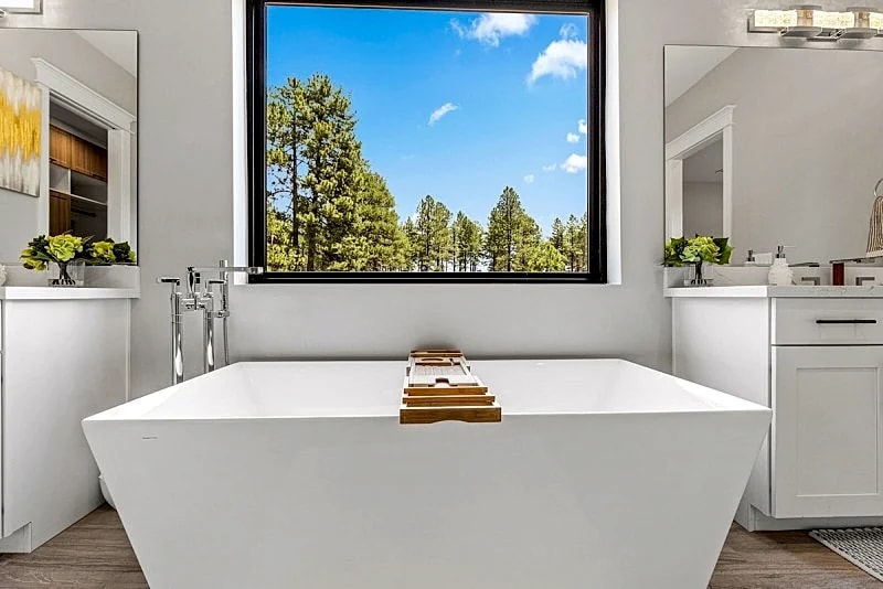**Luxurious Forest Retreat in Woody Mountain Estates** in Flagstaff, Arizona, United States — photo 3