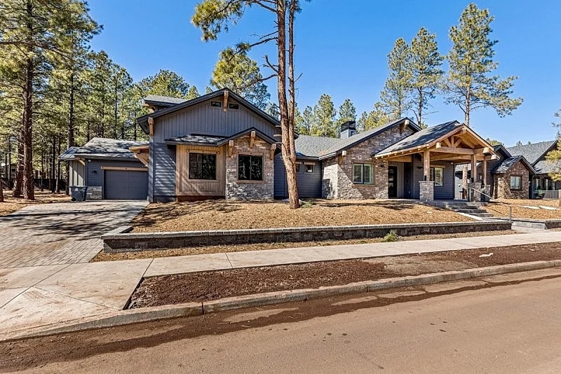 Luxurious, Spacious Retreat in Flagstaff! in Flagstaff, Arizona, United States — photo 3