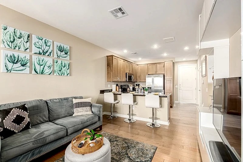 Luxury Condo in Ocotillo! Dining, Resort Pool, Spa, Gym and More! Walk to Everything! in Chandler, Arizona, United States — photo 3