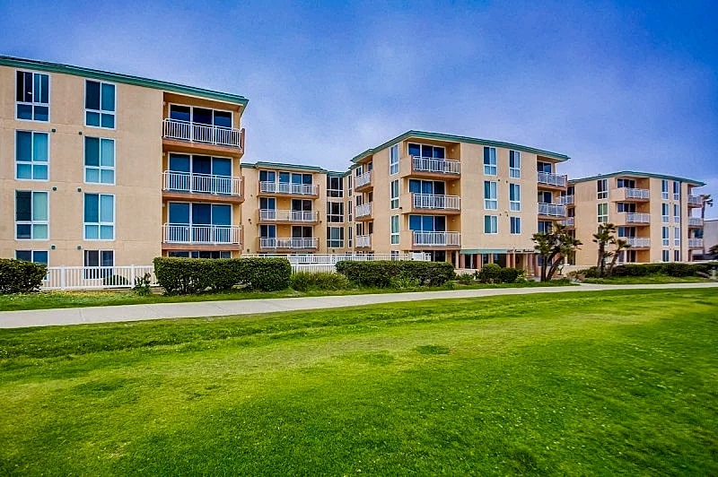 Special Discounted Rate - Len and Marys Beach Front 2 Bedroom Condo in San Diego, California, United States — photo 5