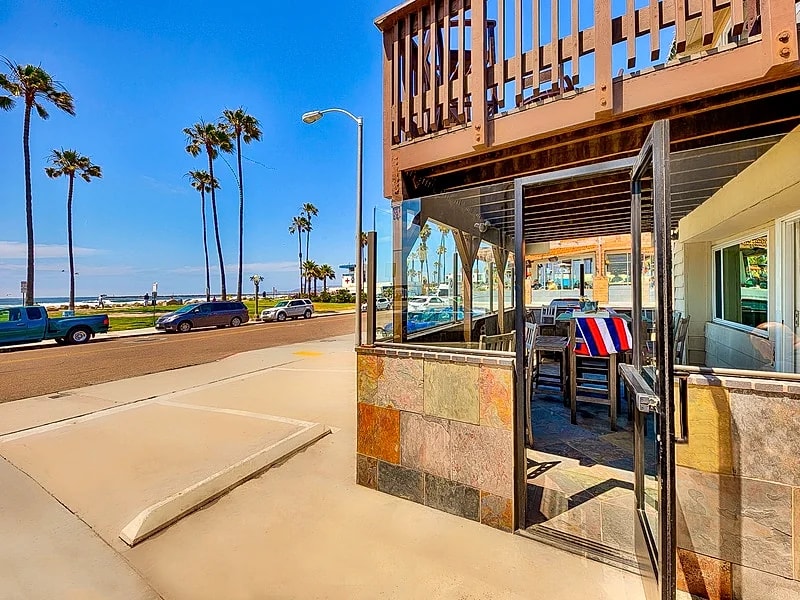 VIEW OB PIER LARGE FAMILY DETAILS | SAN DIEGO VACATION RENTAL in San Diego, California, United States — photo 4