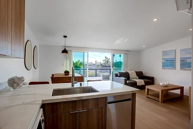 Surf Spot 3: Beautiful 1 bedroom apartments walking distance to Windansea Beach