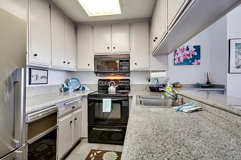Beach View Condo in the heart of Pacific Beach! in San Diego, California, United States — photo 4