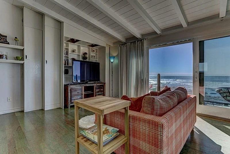 $1,500 off if you book during building Construction in San Diego, California, United States — photo 4