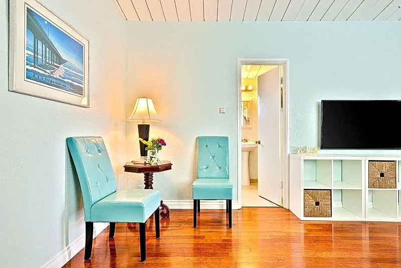 OB Pier #3 - Dog-friendly beach condo surrounded by restaurants in San Diego, California, United States — photo 4