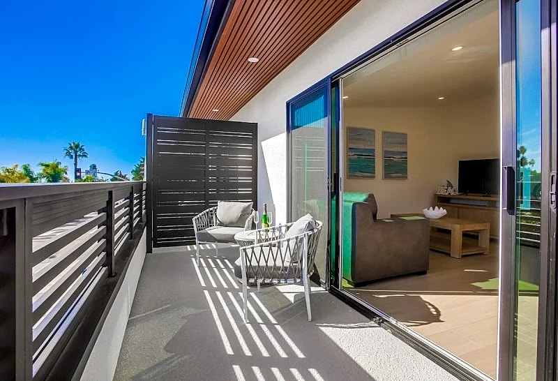 Surf Spot 5 - beautiful 1 bedroom apartments walking distance to Windansea Beach