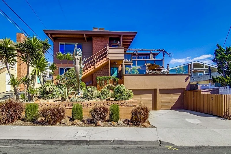 Life at the Beach - 2 unit Duplex with ocean views for family beach getaways