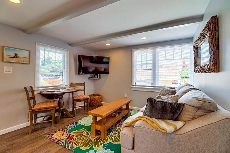 Bette's Bungalow: Perfect beach apartment, walking distance to Windansea Beach in San Diego, California, United States — photo 4