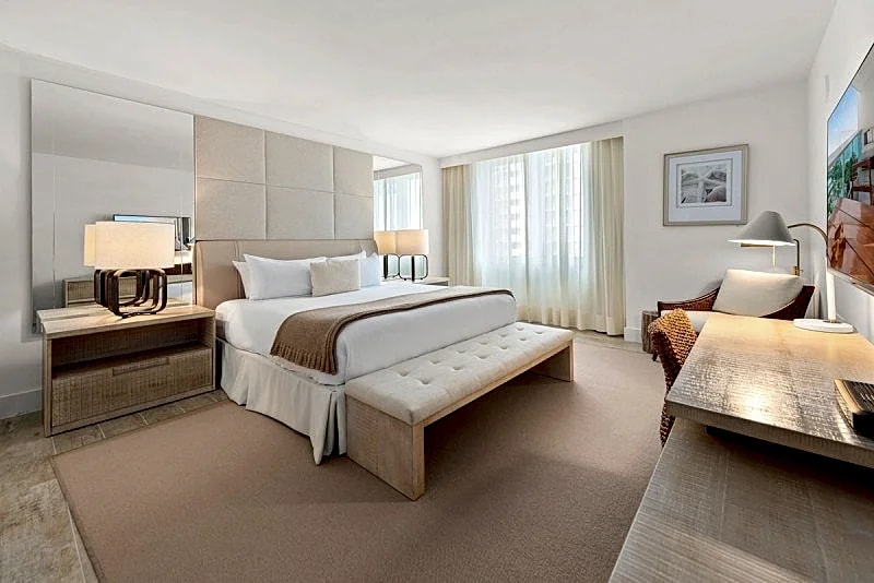 Oceanview Private Condo at 1 Hotel & Homes -0915
