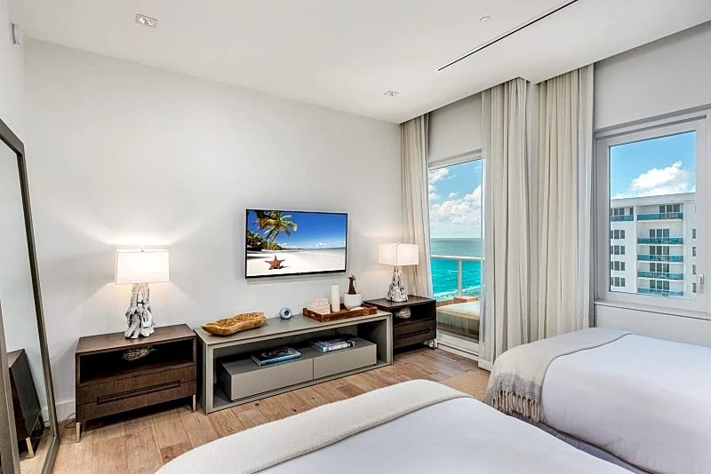 1 HOTEL & HOMES PH1606 in Miami Beach, Florida, United States — photo 5