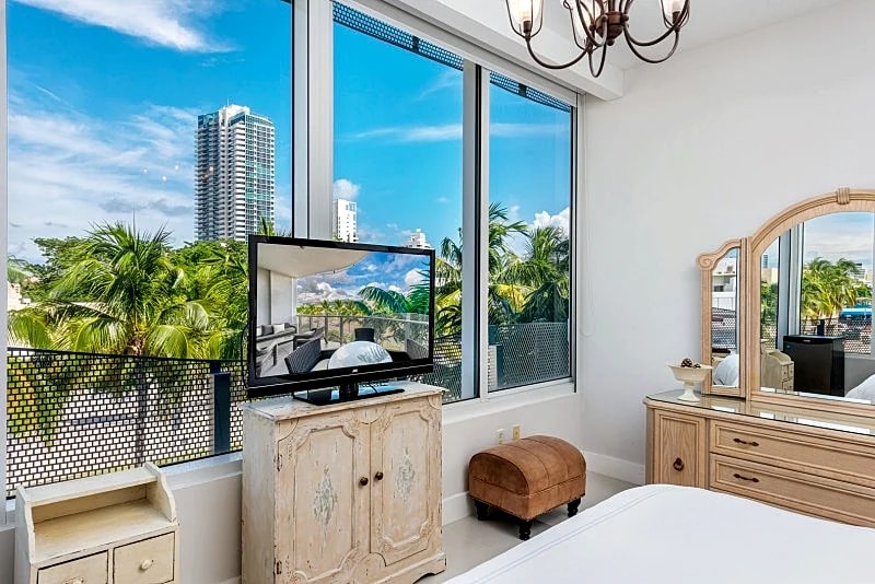 ARTECITY 301 in Miami Beach, Florida, United States — photo 2