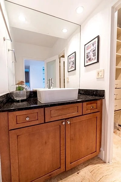 DECOPLAGE 1238 in Miami Beach, Florida, United States — photo 3