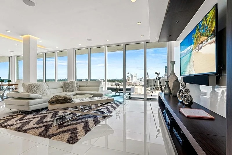 Oceanview Penthouse Condo at Decoplage -PH6 in Miami Beach, Florida, United States — photo 4