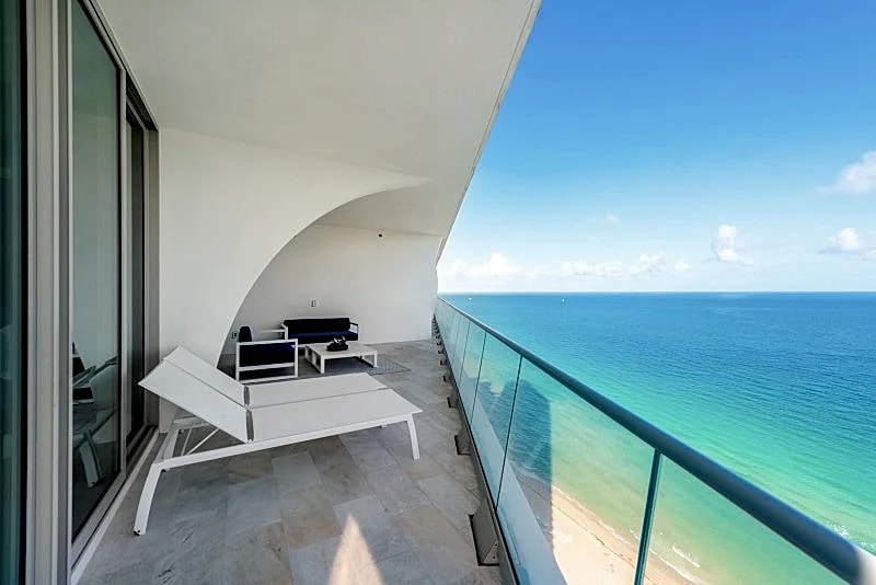 JADE SIGNATURE 2701 in Sunny Isles Beach, Florida, United States — photo 3