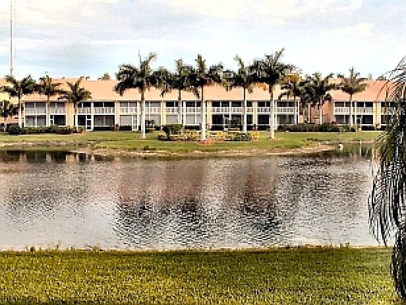 Marvelous lake view in southern direction | Naples Vacation Home in Naples, Florida, United States — photo 3