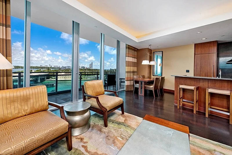 RITZ CARLTON 410/411