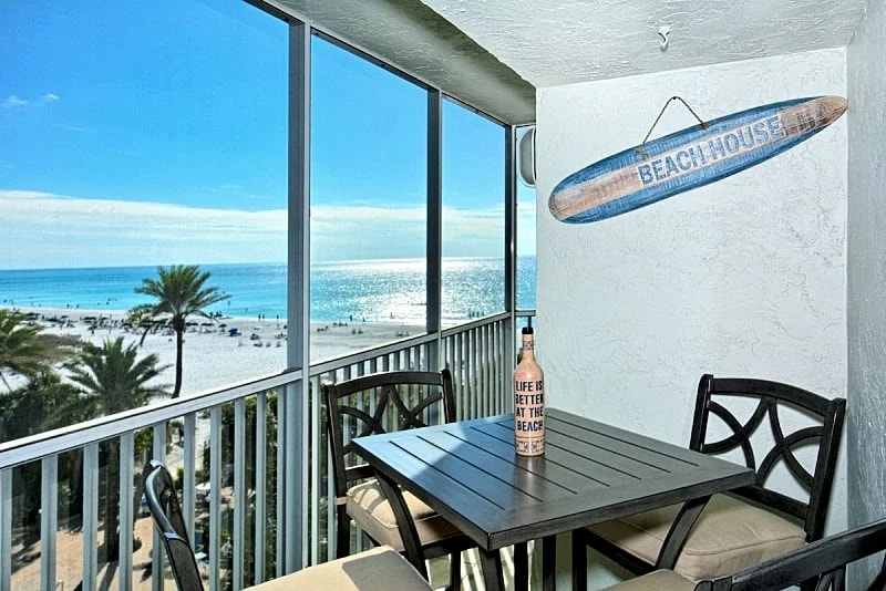 Spectacular Beach View! Right on Beach! Amazing views!!