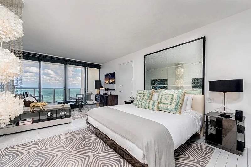 W SOUTH BEACH 1227