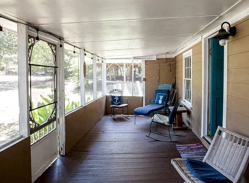 Cozy Corner 3 BR sleeps 6 walking distance to beach and Center Street! in Folly Beach, South Carolina, United States — photo 5