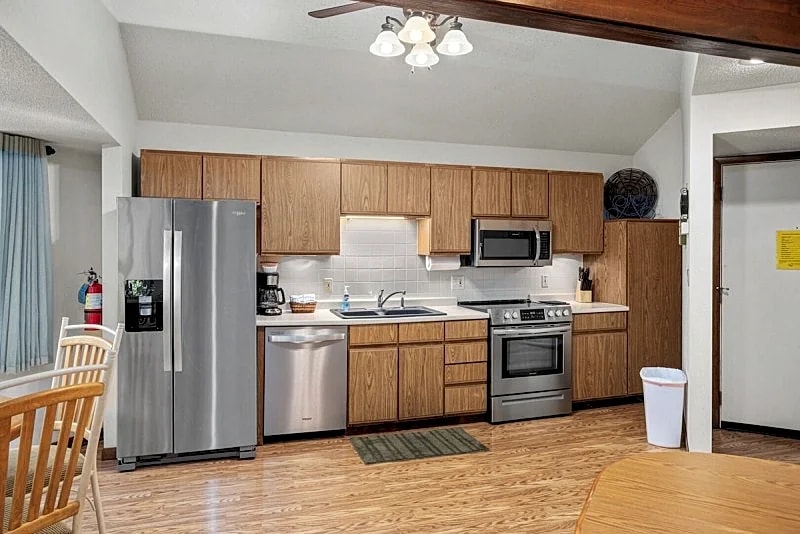 Holiday Shores 17 - Beautiful Villa with Resort Amenities! in Osage Beach, Missouri, United States — photo 5
