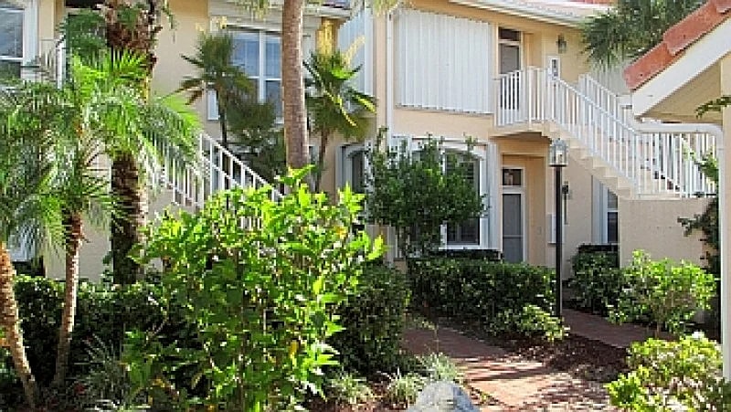 00093 in Naples, Florida, United States — photo 3