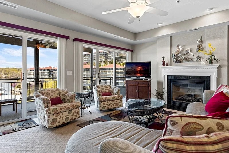 Palisades 202E-2B Stunning panoramic view from this beautiful 3 bedroom Condo! in Lake Ozark, Missouri, United States — photo 2