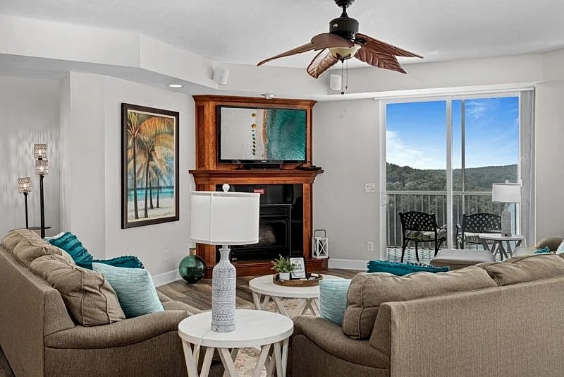Towers 9106 Luxury Condominium at the Exclusive Towers at Parkview Bay! in Osage Beach, Missouri, United States — photo 3