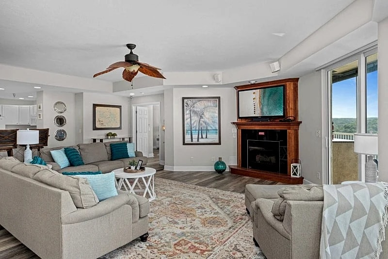 Towers 9106 Luxury Condominium at the Exclusive Towers at Parkview Bay! in Osage Beach, Missouri, United States — photo 2