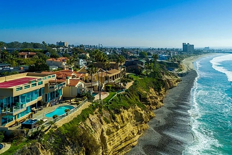 Oceanfront Beach, Pool, Hot Tub, Pickleball, Movie Theater, Elevator & Golf Cart in San Diego, California, United States — photo 3